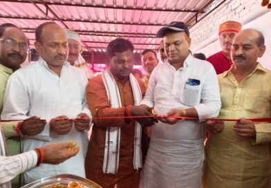 हैदरगढ़ में ‘सतीश बजाज सेल्स एंड सर्विस सेंटर’ का हुआ शुभारंभ, पूर्व मंत्री सुरेश पासी समेत कई गणमान्य लोग रहे मौजूद
