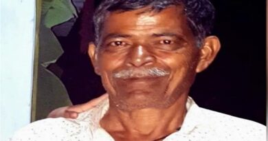 बोकारो में CCL कर्मी की क्वार्टर में मिली लाश, हार्ट अटैक की आशंका; पत्नी-बच्चों का रो-रोकर बुरा हाल