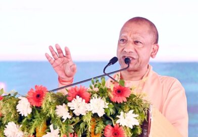 रात में जगमगाते बाजारों की रोशनी व्यापारी के विश्वास का प्रतीक, यूपी में बदला माहौल: सीएम योगी
